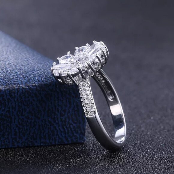 🍁  925 Silver Plated Beautiful White Flower CZ Wedding Ring, FB16FA1132 - Picture 4 of 11